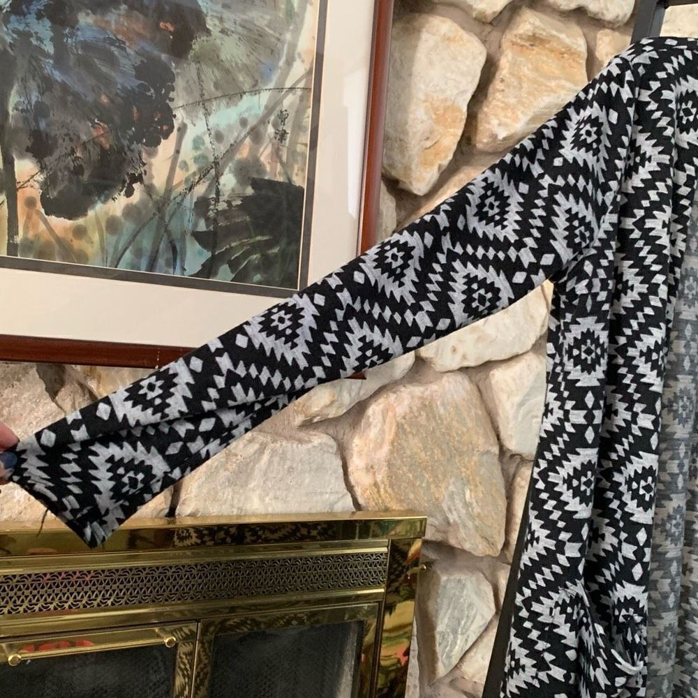 Lularoe Sarah duster - Picture 4 of 8